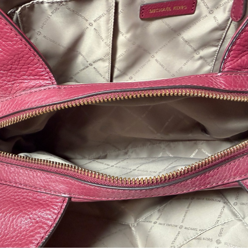 Michael Kors Shoulder Bag and Wallet - Picture 6 of 16